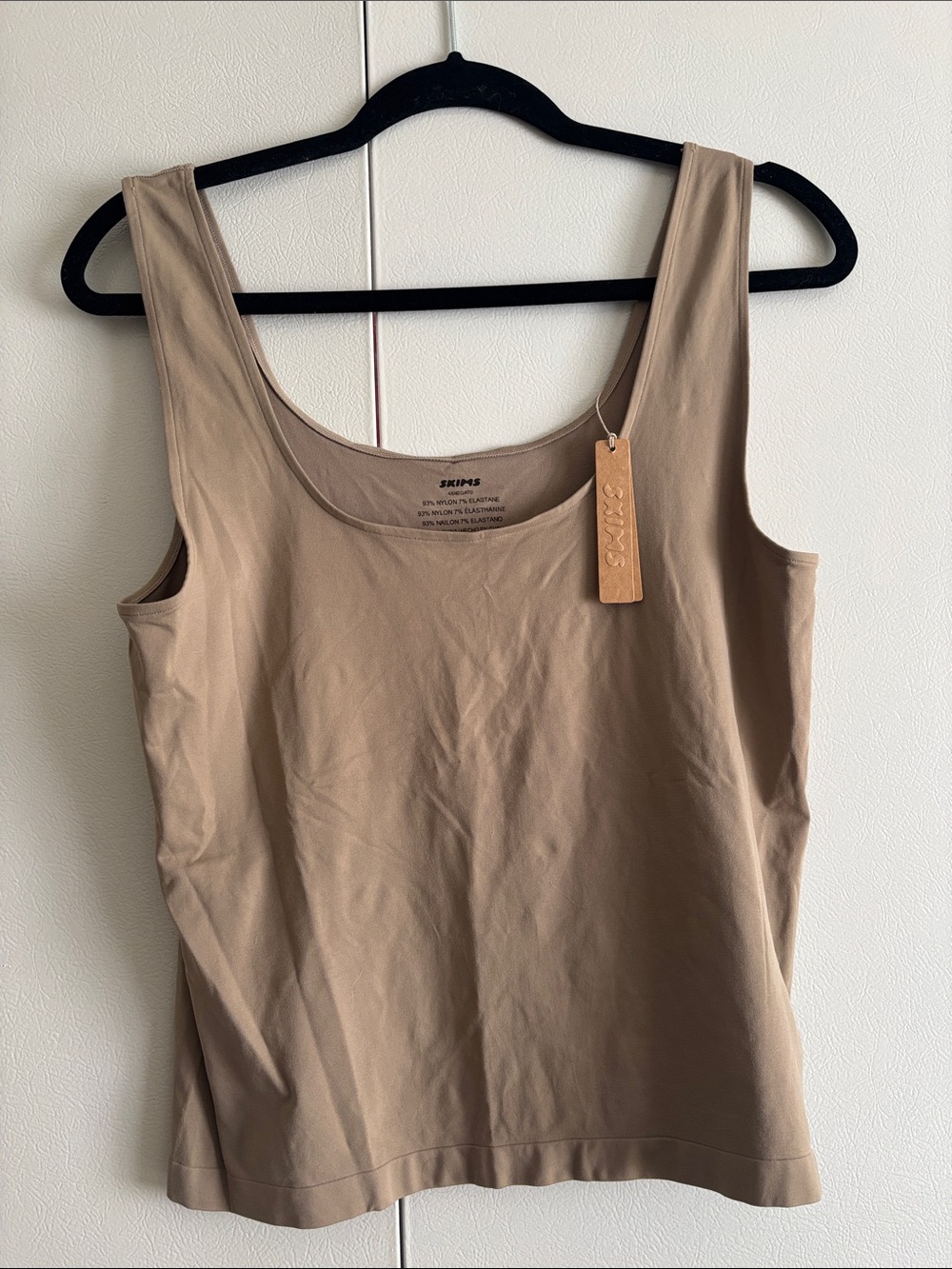 SKIMS Scoop Neck Tank Top in Tan
